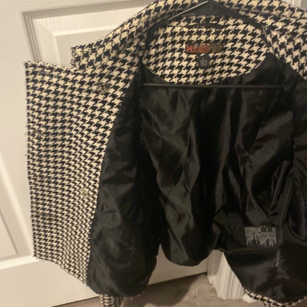 Jacket - Picture 4 of 4